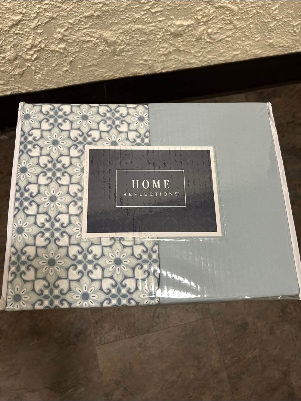 Home Reflections DOUBLE KING SIZE SHEET SET Light Blue & White Pattern + Blue